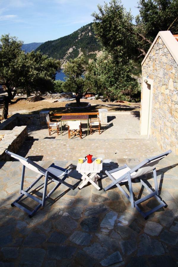 Casa Milos Stone Chalets Alonnisos Town Exterior photo